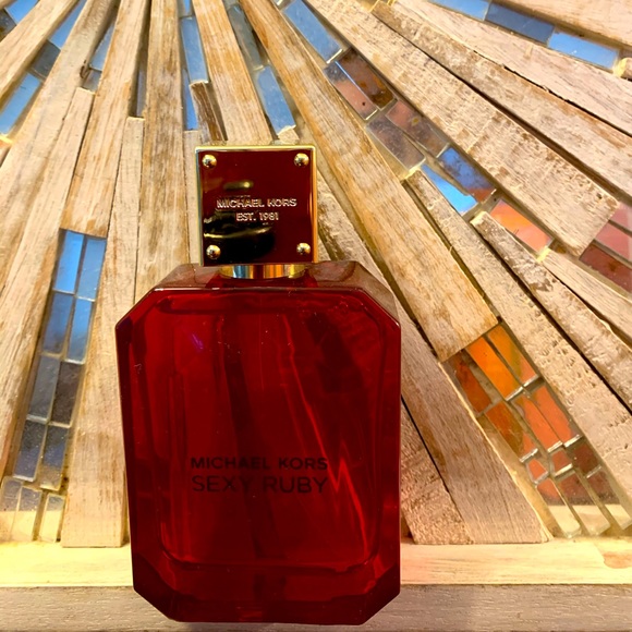 Sexy Ruby perfum